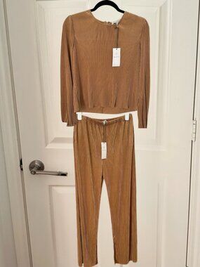 WAYF Matching Set Pleated Top + Wide-Leg Pants Camel/Tan – Size M